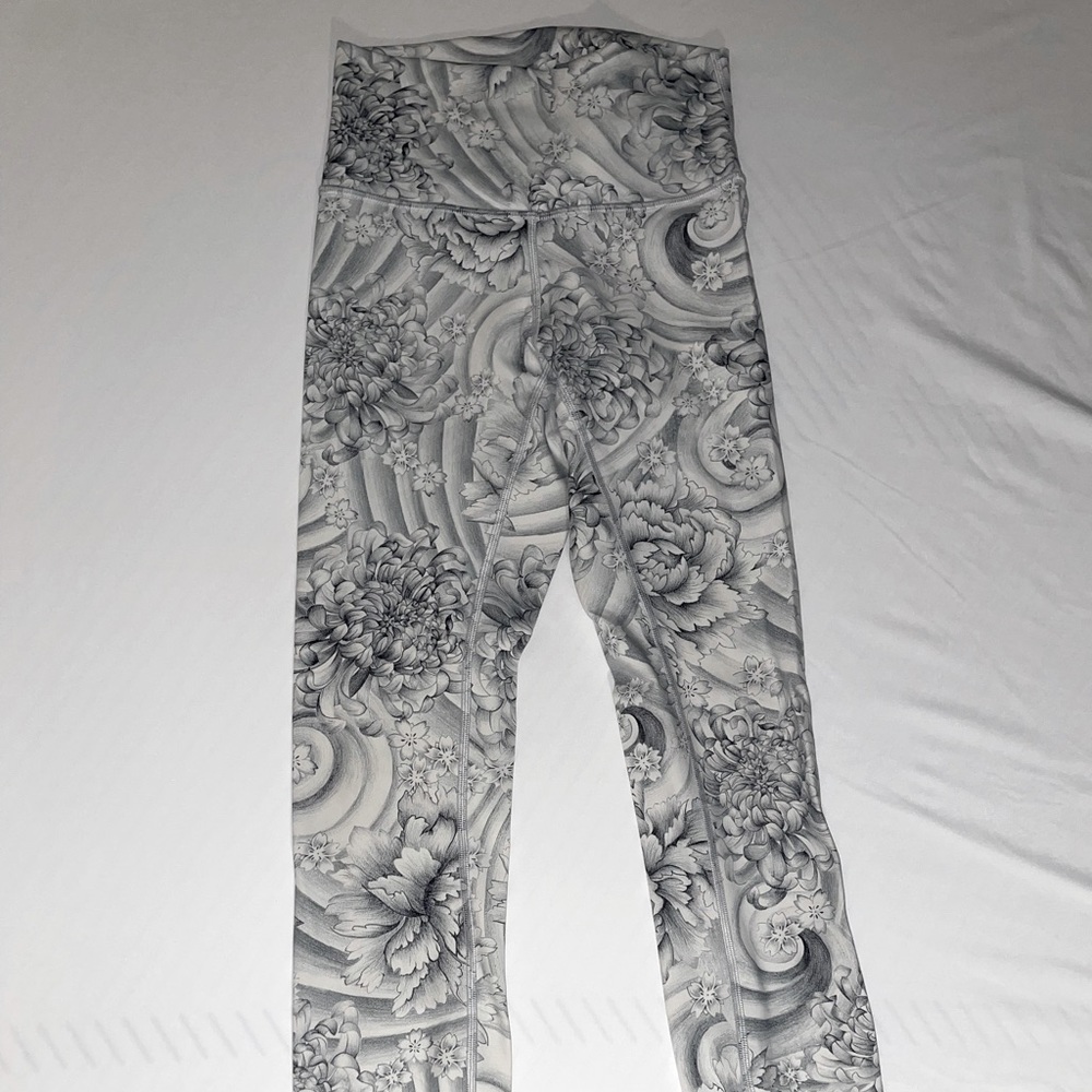 Lululemon Wunder Under Hi-Rise 7/8 Tight 25” Sz 4